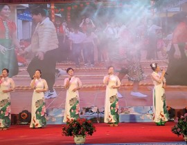 anh-10-van-nghe-chao-mung-hoi-nghi-tong-ket-nam-hoc.jpg